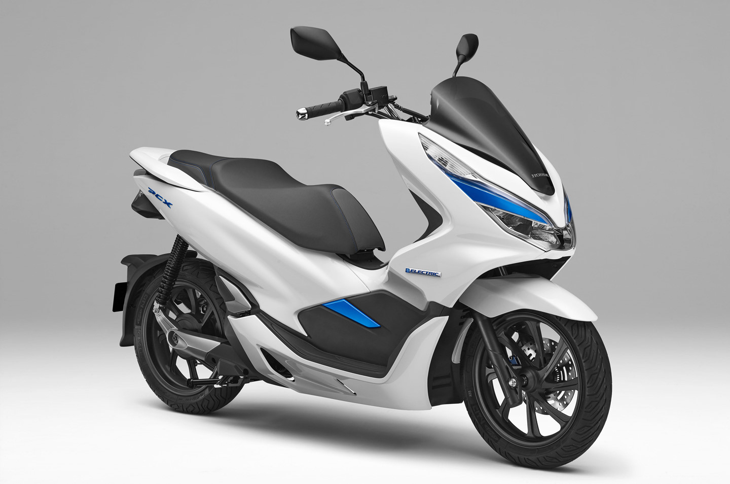 Mẫu xe máy điện Honda PCX mới được giới thiệu ở Hà Nội Mẫu xe máy điện Honda PCX mới được giới thiệu ở Hà Nội